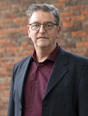 Manos Tsangaris, President